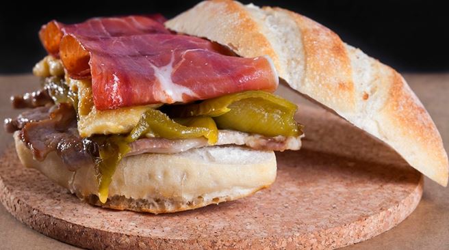 serranitos gastronomia en sevilla